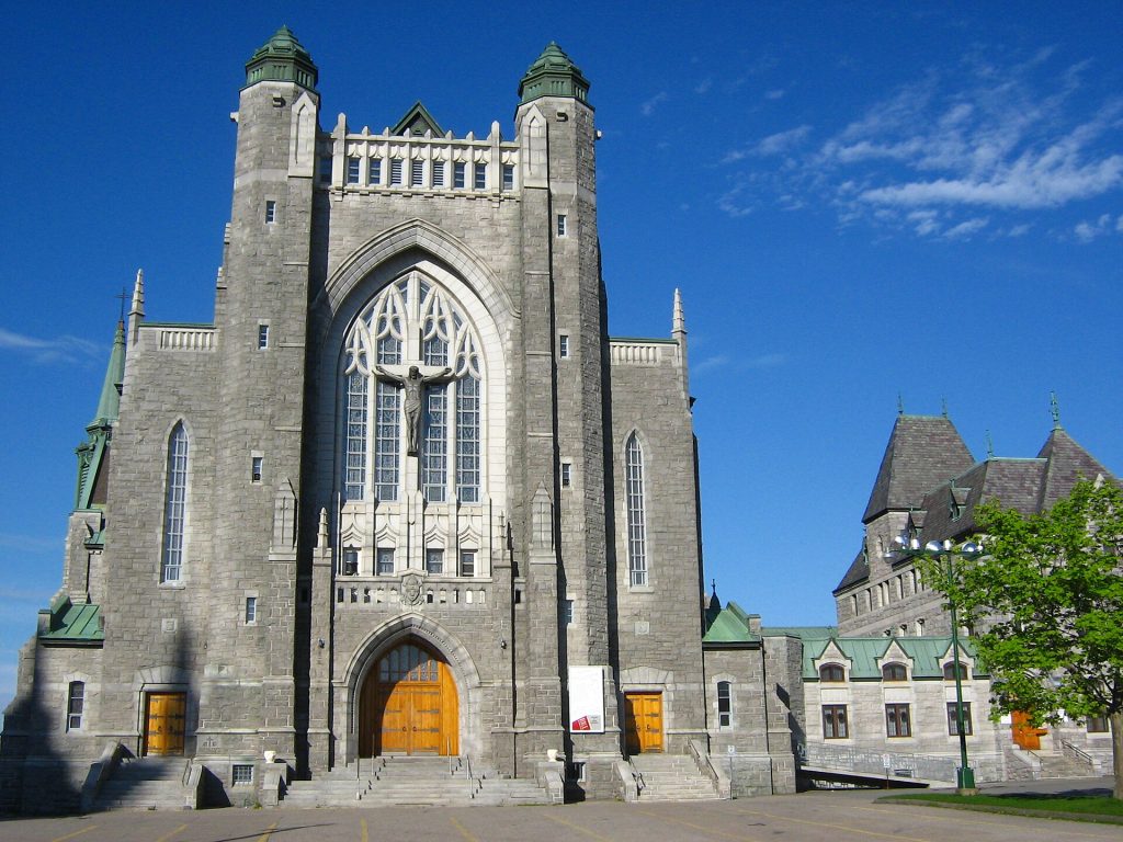 Basílica-Catedral de San Miguel de Sherbrooke
