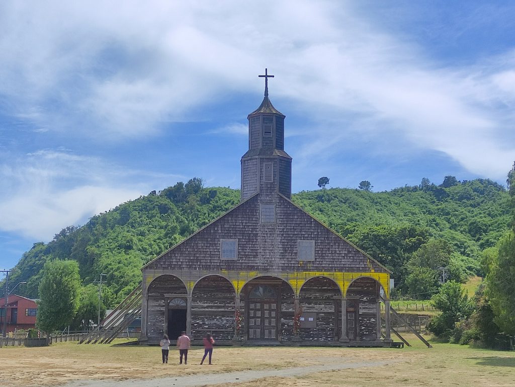 Iglesia de Nuestra Señora de Gracia de Quinchao