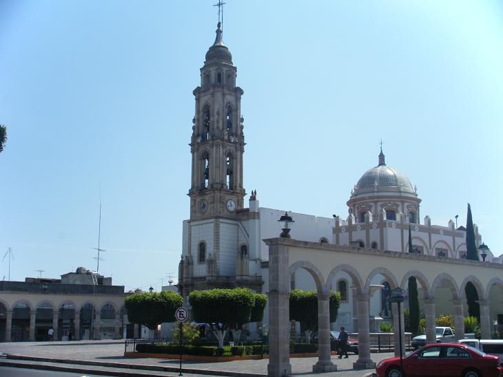 Iglesia de San Miguel Arcángel (Uriangato)