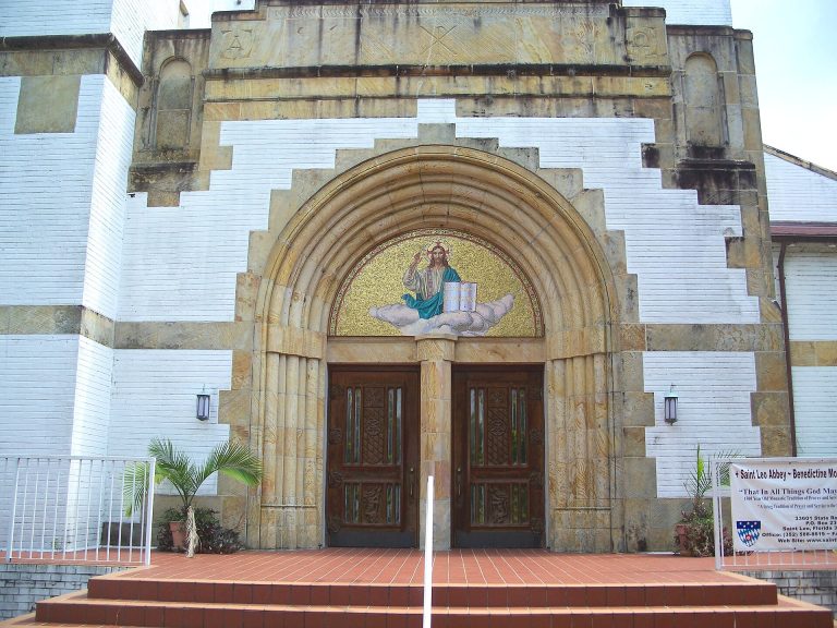 Abadía de San León (Saint Leo)