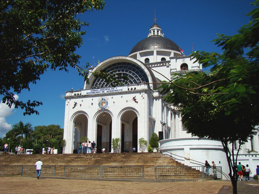 Basílica de Nuestra Señora de los Milagros de Caacupé